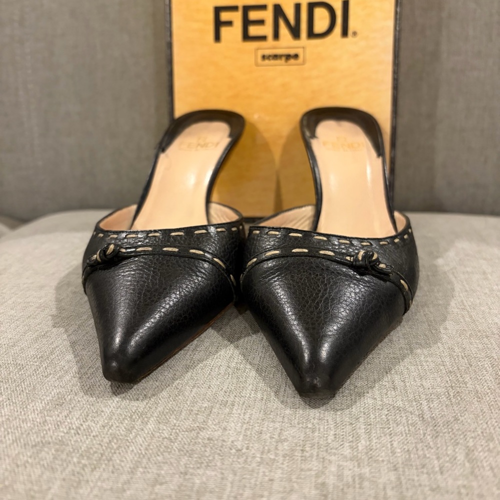 Fendi Vintage Kitten Heels - Black Leather Stitched Heels - Size 37 / 7 - Picture 4 of 10